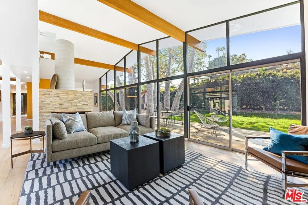 6225 Frondosa Drive Malibu, CA 90265