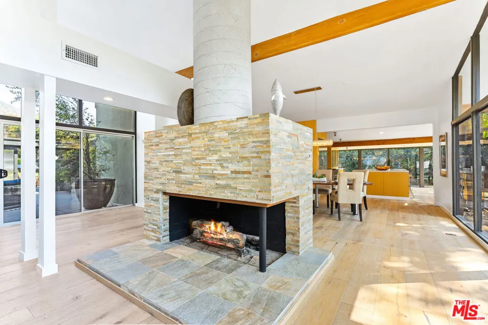 6225 Frondosa Drive Malibu, CA 90265