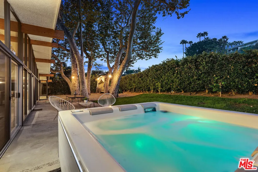 6225 Frondosa Drive Malibu, CA 90265