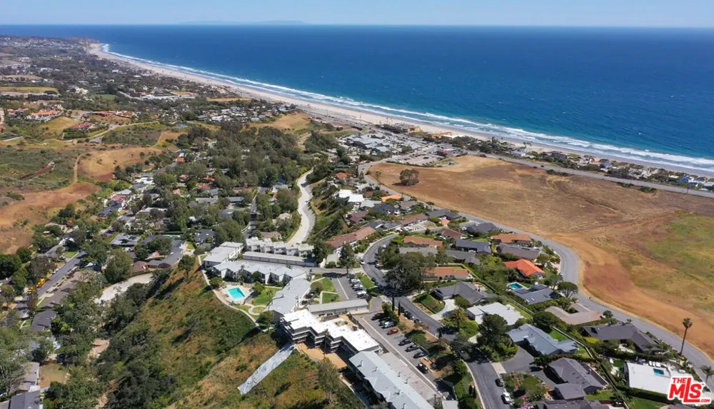 6225 Frondosa Drive Malibu, CA 90265