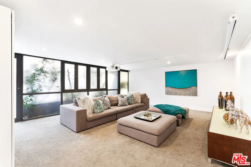 6225 Frondosa Drive Malibu, CA 90265