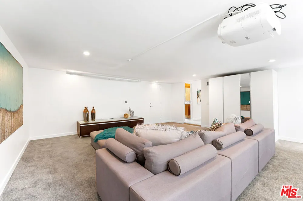 6225 Frondosa Drive Malibu, CA 90265