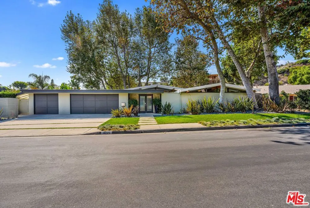6225 Frondosa Drive Malibu, CA 90265