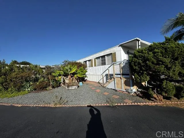 1425 Second Avenue #SPC 99 Chula Vista, CA 91911