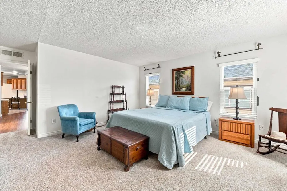 642 Via Costa Rica Vista, CA 92081
