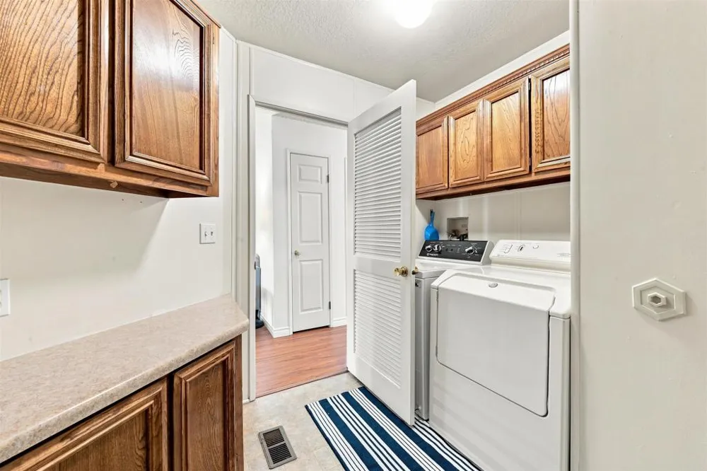 642 Via Costa Rica Vista, CA 92081