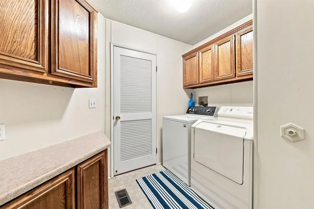 642 Via Costa Rica Vista, CA 92081