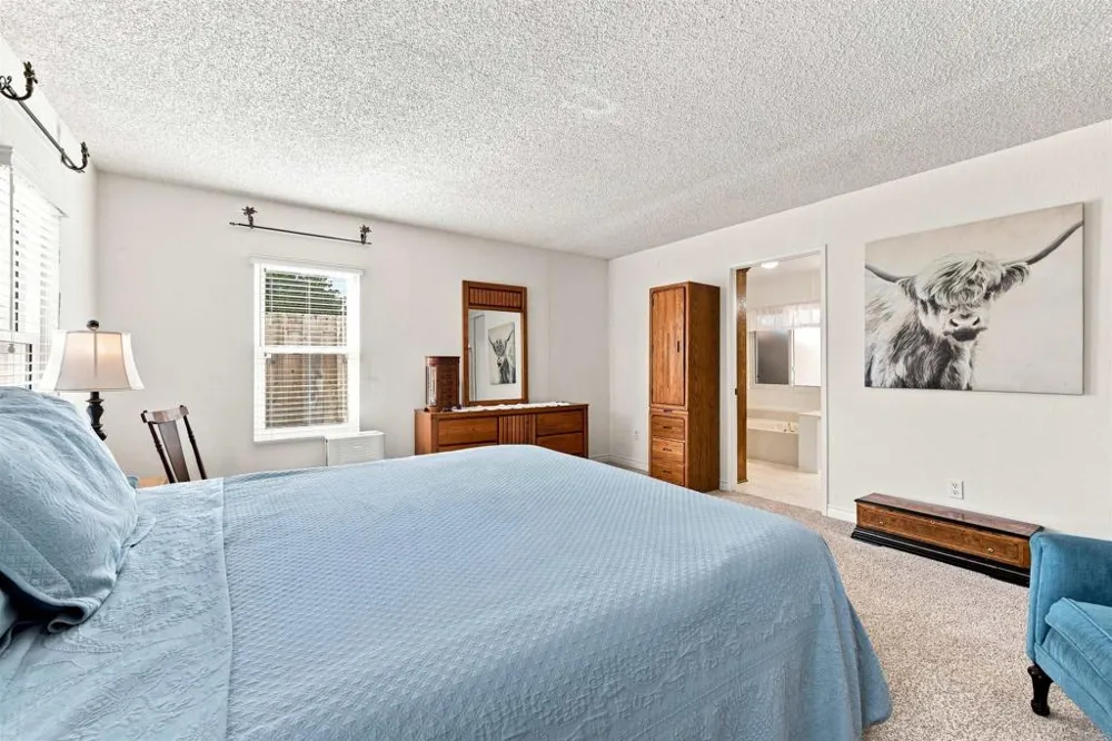 642 Via Costa Rica Vista, CA 92081