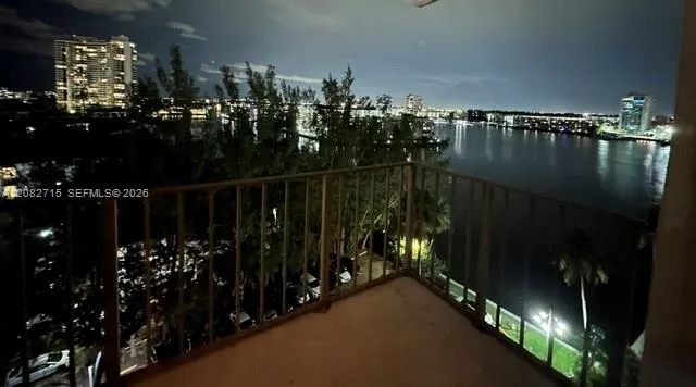 18151 NE 31st Ct #1005 Aventura, FL 33160