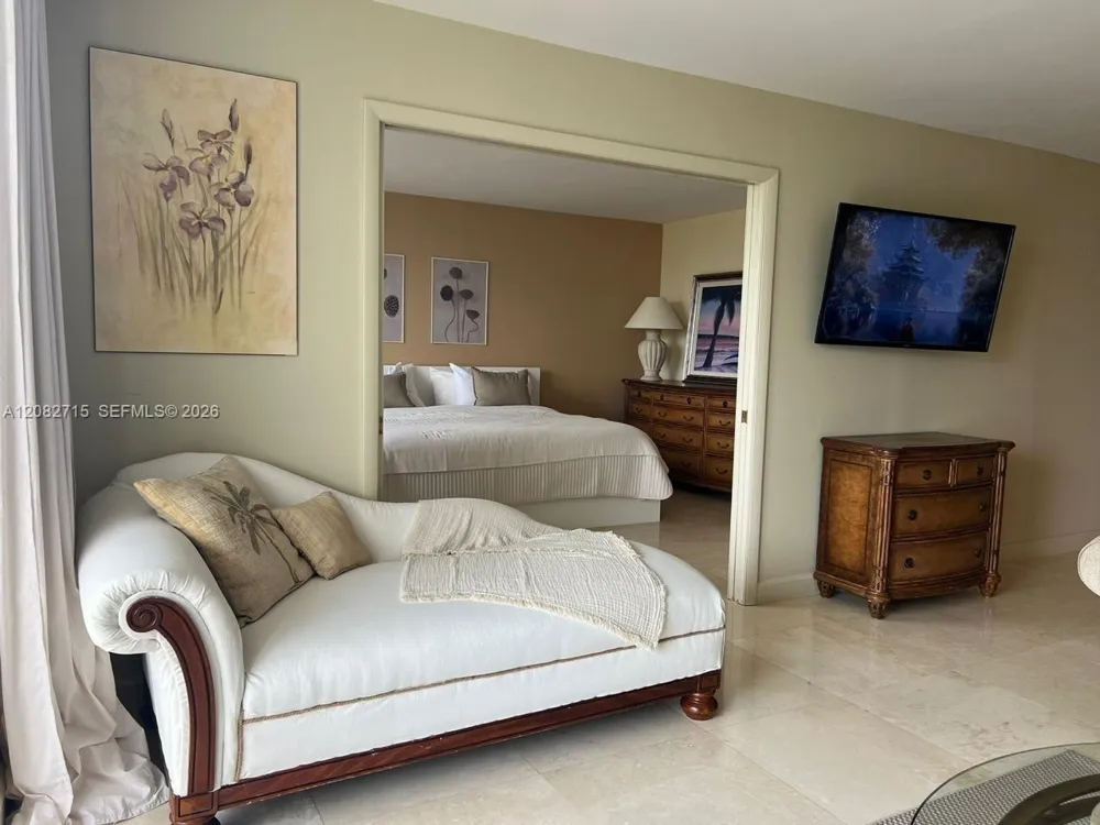 18151 NE 31st Ct #1005 Aventura, FL 33160