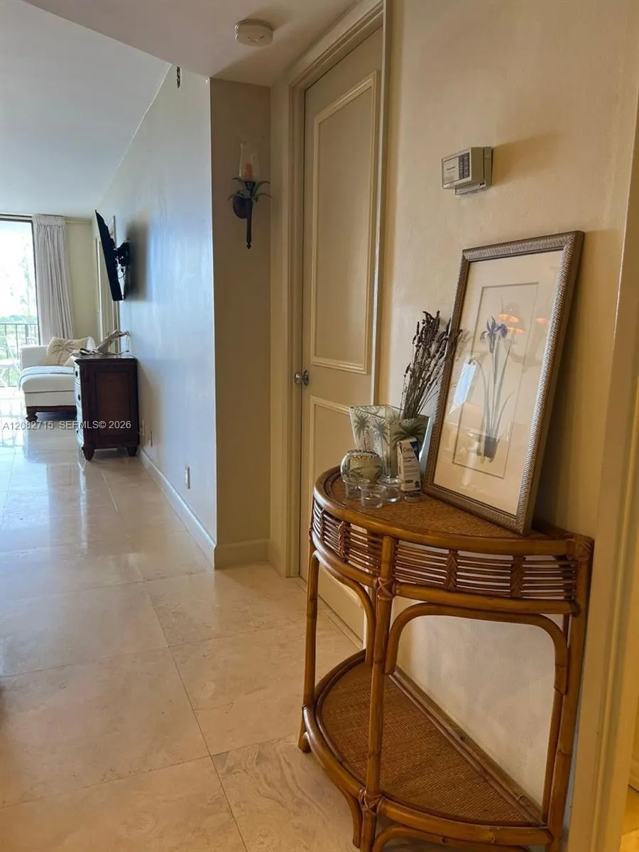 18151 NE 31st Ct #1005 Aventura, FL 33160