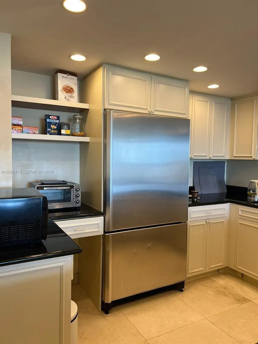 18151 NE 31st Ct #1005 Aventura, FL 33160