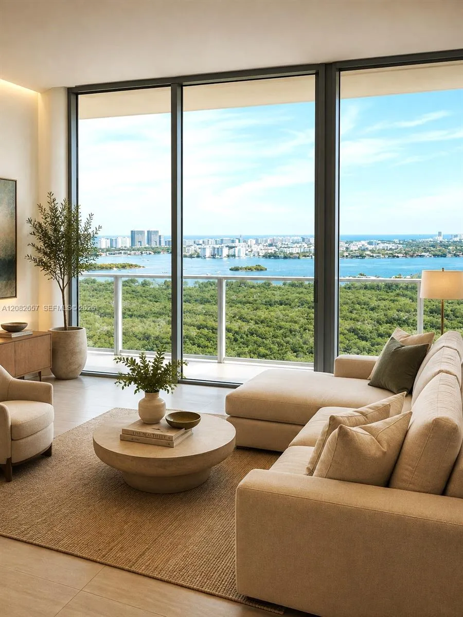 2411 Laguna Circle #2703 North Miami, FL 33181