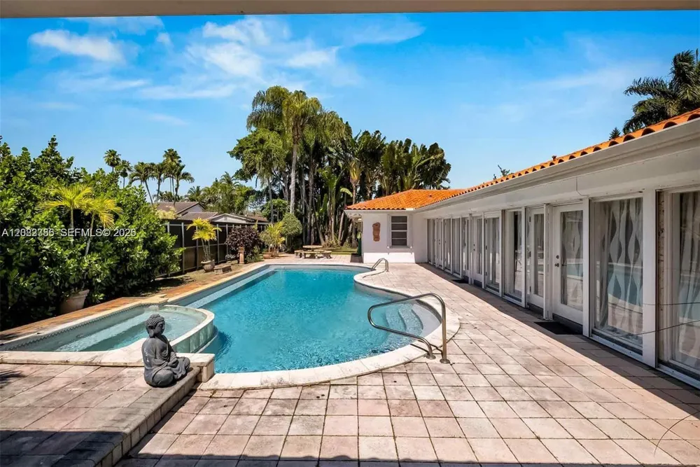 7080 SW 98th Ave Miami, FL 33173