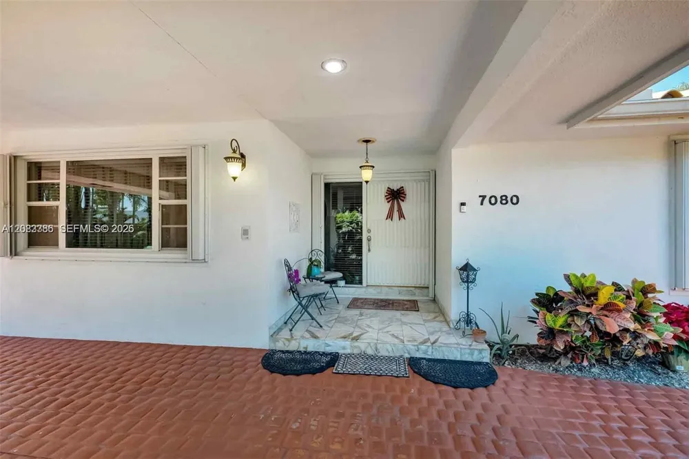 7080 SW 98th Ave Miami, FL 33173