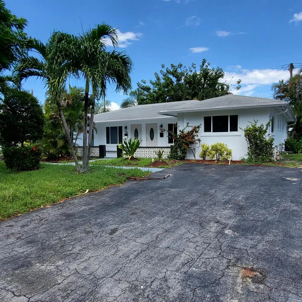 809 NW 30th Court #809A Wilton Manors, FL 33311