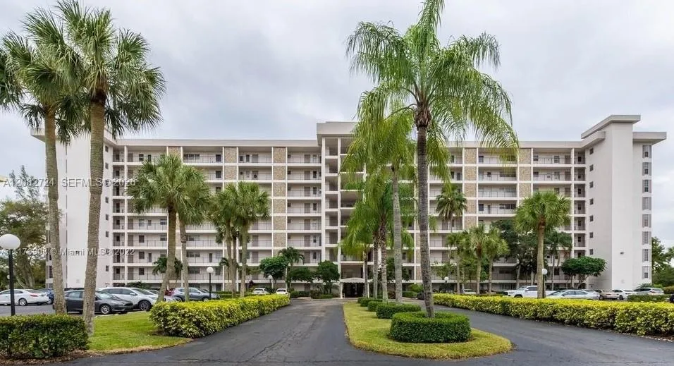3000 S Course Dr #304 Pompano Beach, FL 33069