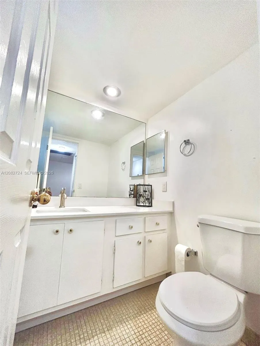 3000 S Course Dr #304 Pompano Beach, FL 33069