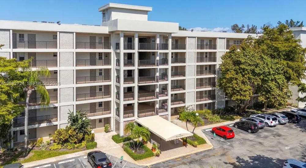 3000 S Course Dr #304 Pompano Beach, FL 33069