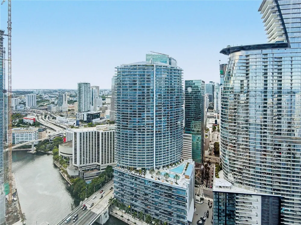 475 Brickell Ave #4610 Miami, FL 33131
