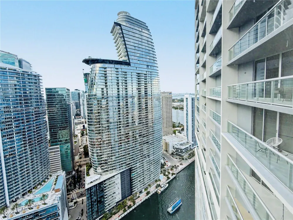 475 Brickell Ave #4610 Miami, FL 33131