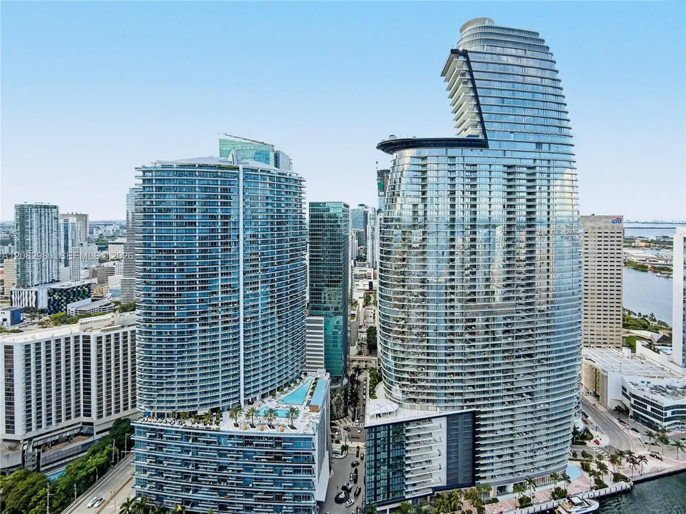 475 Brickell Ave #4610 Miami, FL 33131