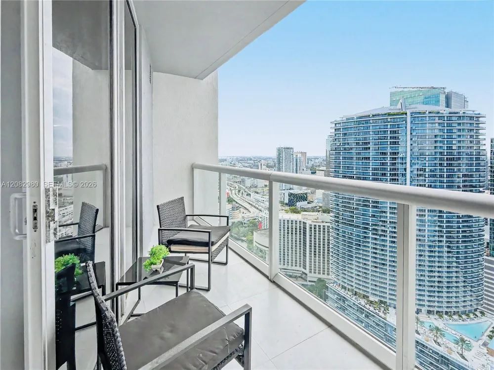 475 Brickell Ave #4610 Miami, FL 33131