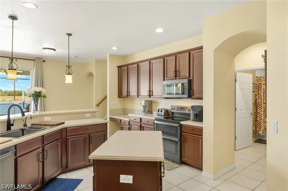 Grove Drive Naples, FL 34120