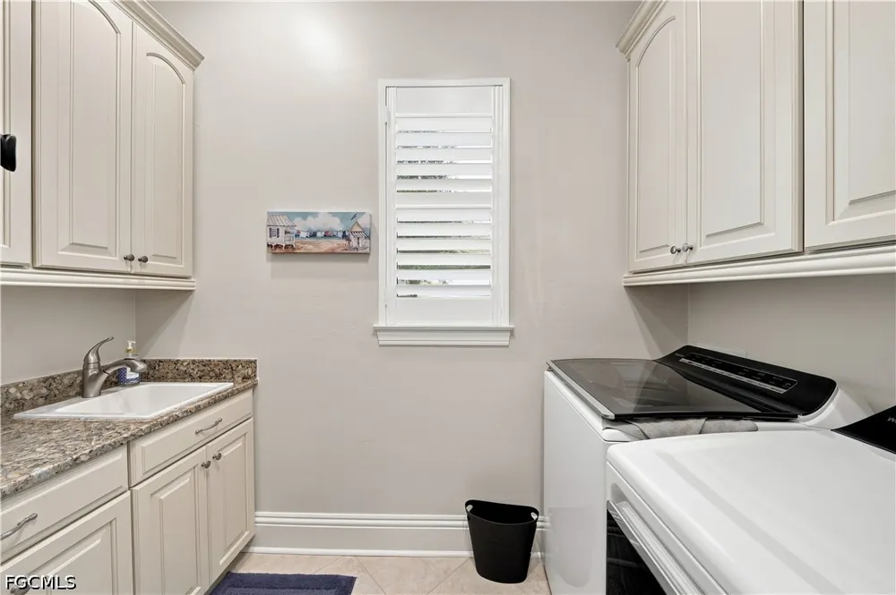 Savona Court Naples, FL 34119