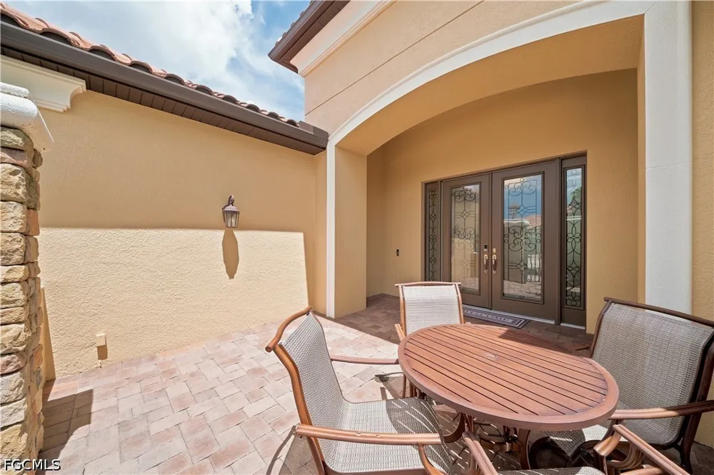 Savona Court Naples, FL 34119
