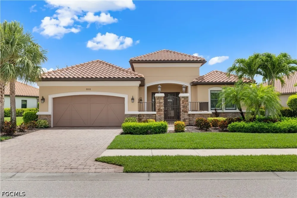 Savona Court Naples, FL 34119