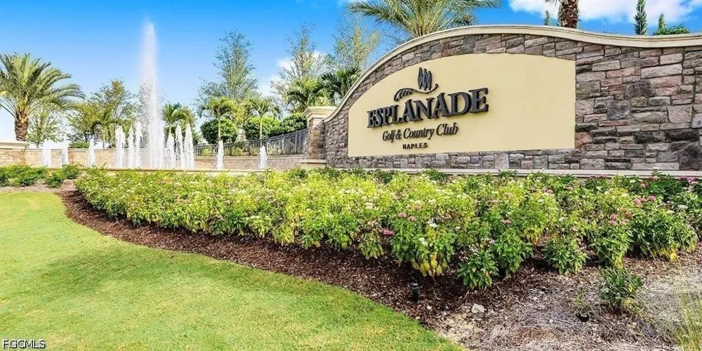 Savona Court Naples, FL 34119