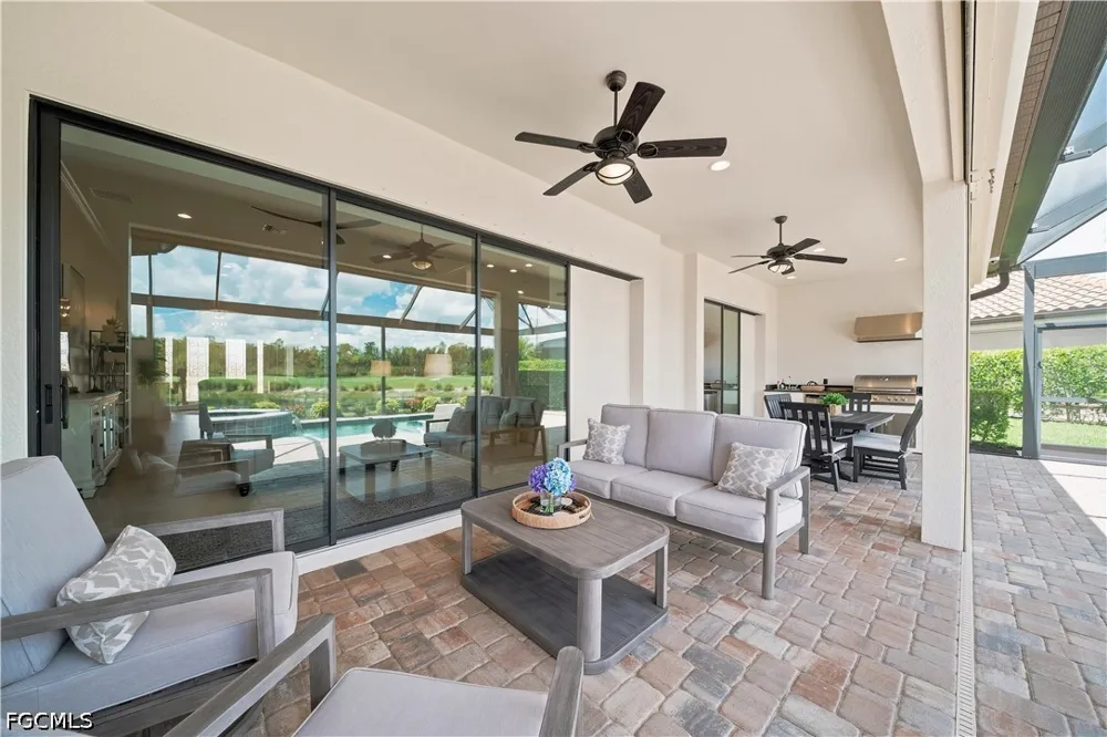 Savona Court Naples, FL 34119
