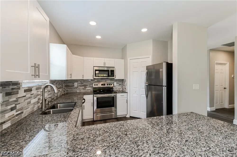 39th Street SW Lehigh Acres, FL 33976