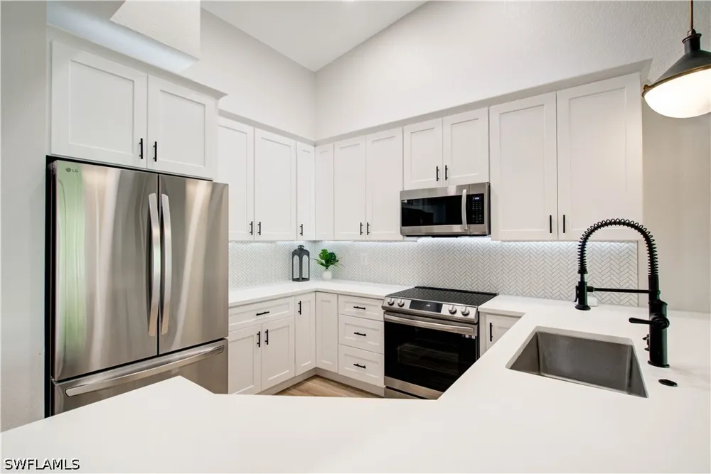 Pebble Creek Circle #302 Naples, FL 34108
