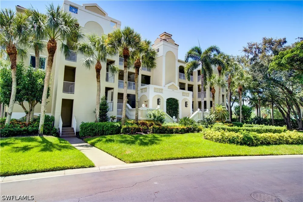 Pebble Creek Circle #302 Naples, FL 34108