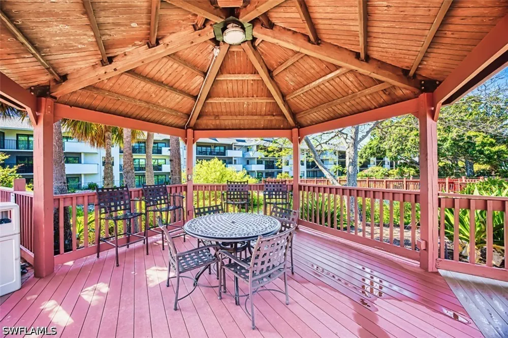 Neapolitan Way #153 Naples, FL 34103