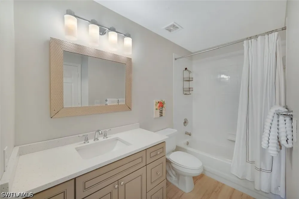 Chesterbrook Court #203 Naples, FL 34109