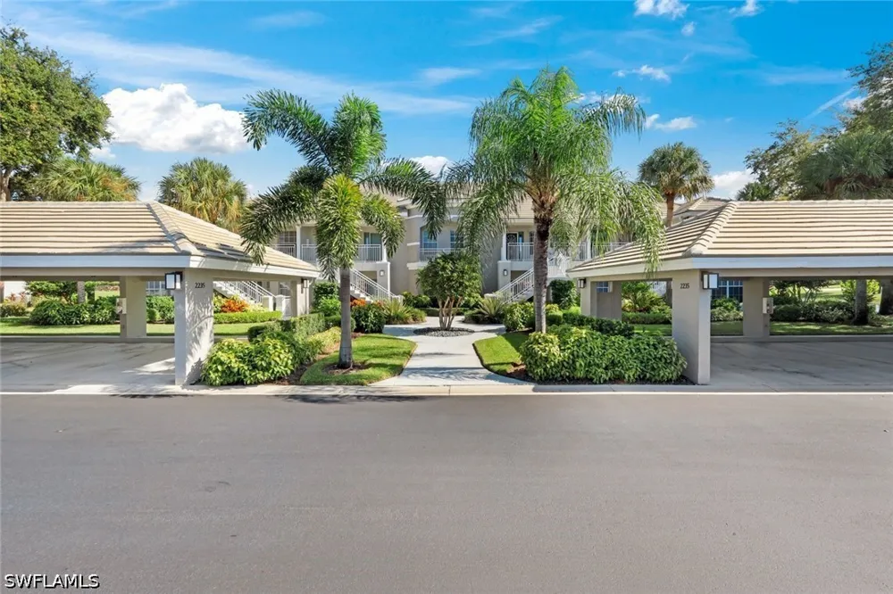 Chesterbrook Court #203 Naples, FL 34109