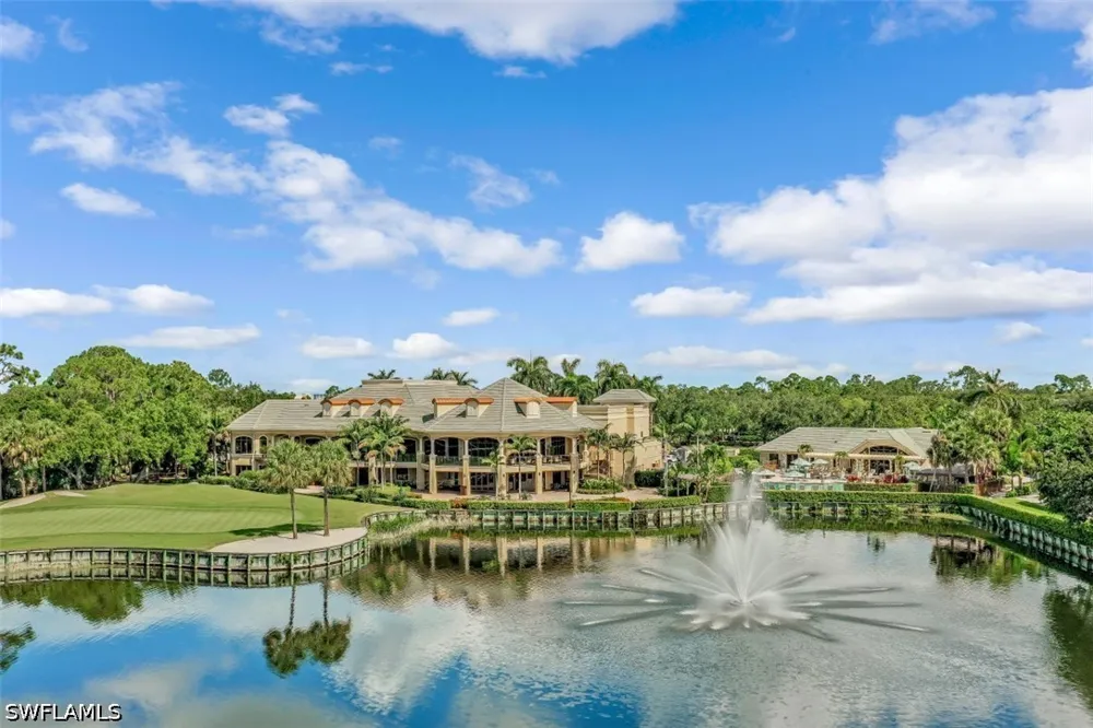 Chesterbrook Court #203 Naples, FL 34109