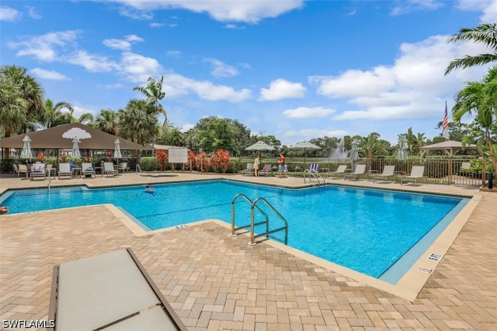 Chesterbrook Court #203 Naples, FL 34109