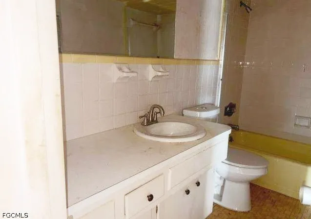 Tudor Drive #203 Cape Coral, FL 33904