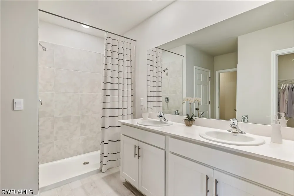 37TH STREET SW Lehigh Acres, FL 33976