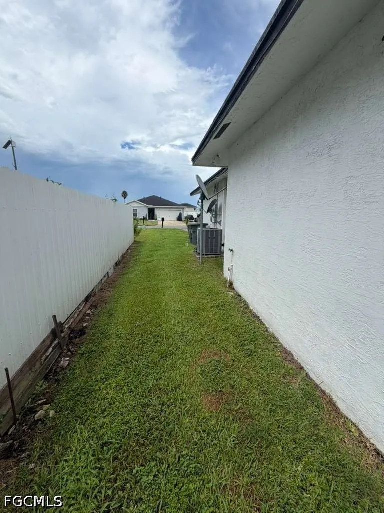 Dabou Loop Belle Glade, FL 33430
