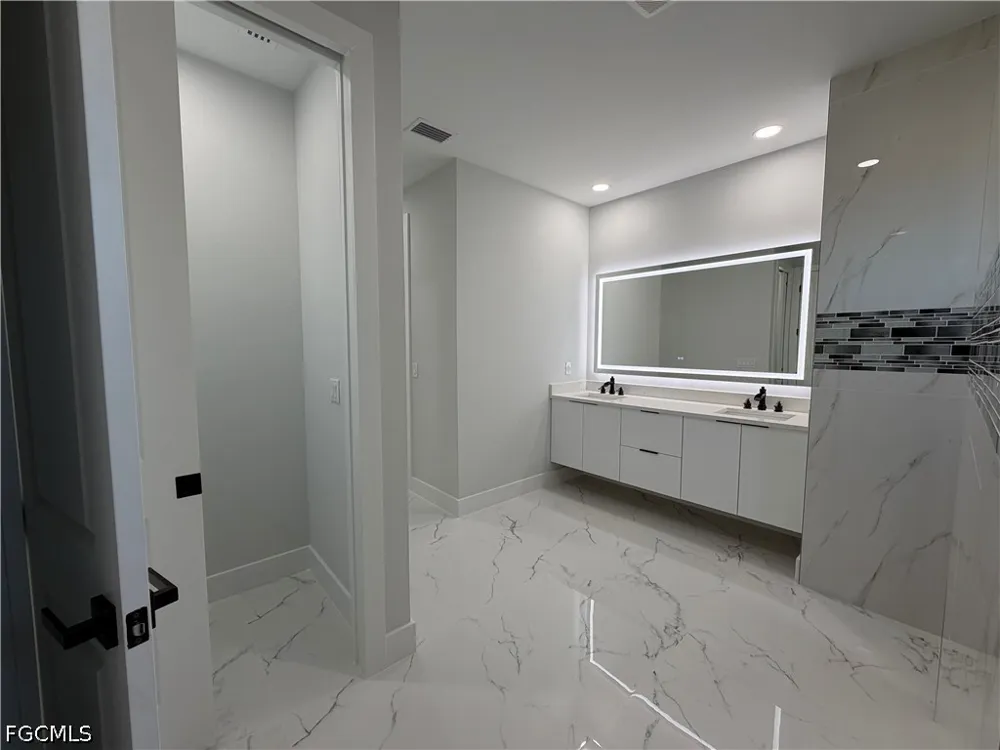 NE 6th Street Cape Coral, FL 33909