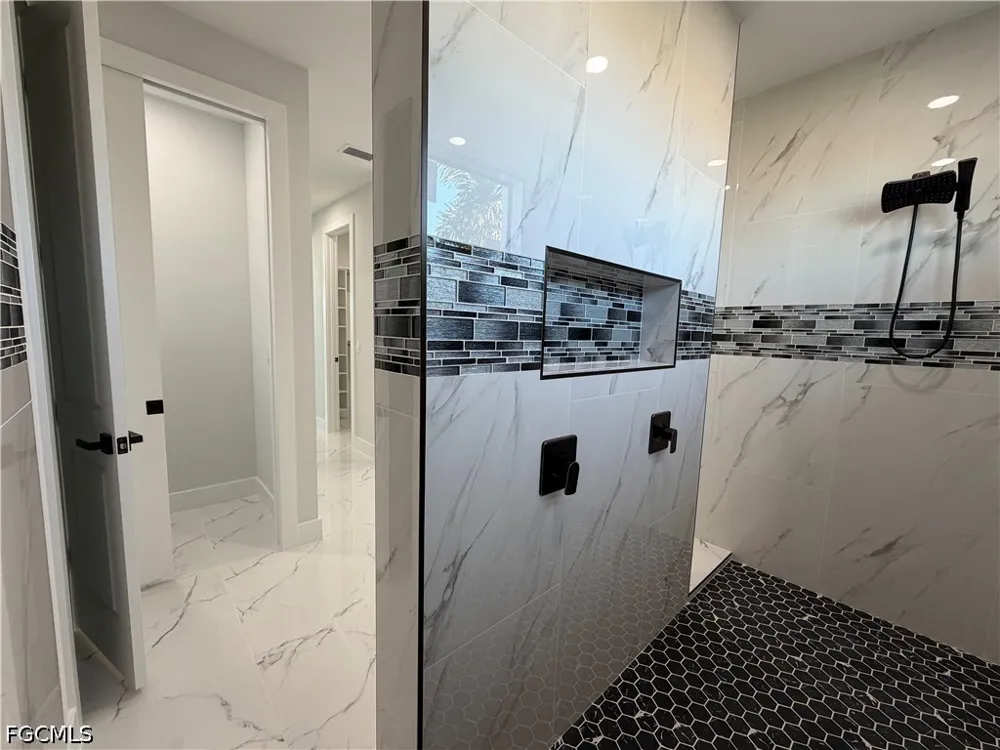NE 6th Street Cape Coral, FL 33909