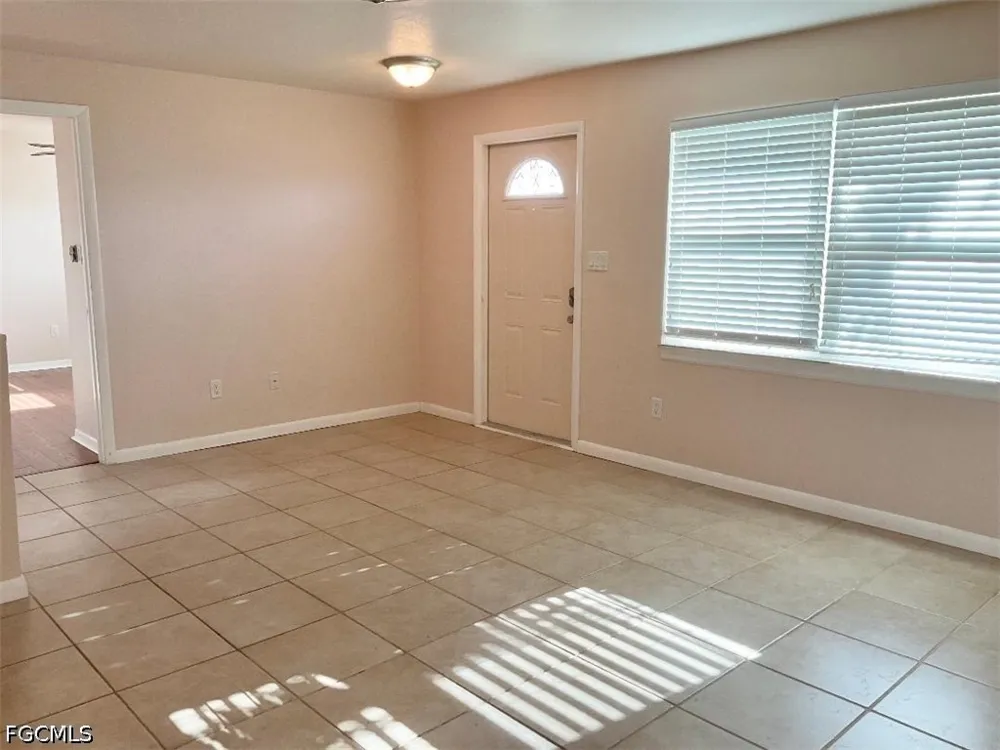 SE 1st Avenue Cape Coral, FL 33990
