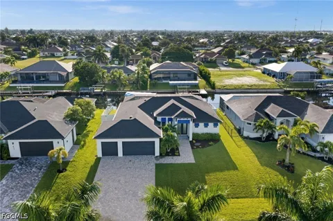 SW 25th Avenue