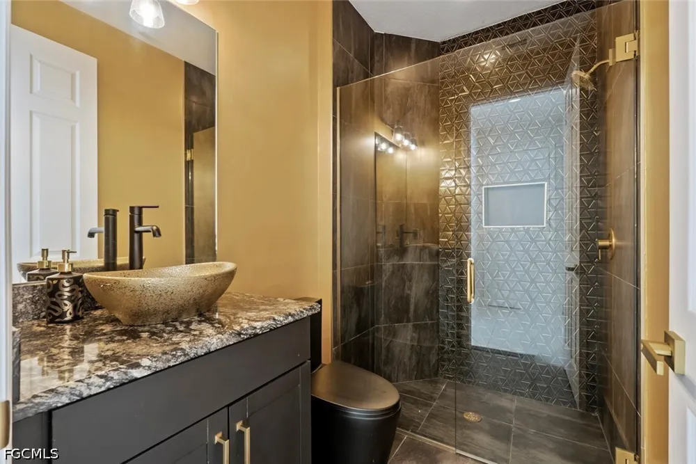 Meadowrun Circle Fort Myers, FL 33913