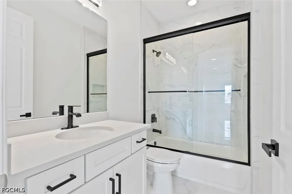Meadowrun Circle Fort Myers, FL 33913